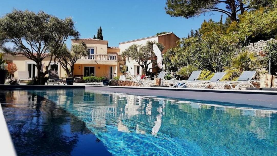 Castel'Lodge Le Beausset Eksteriør bilde